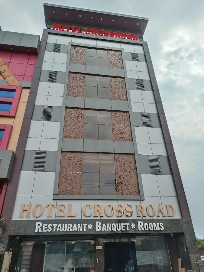 Hotel Cross Road By Wb Inn Unnāo Eksteriør bilde